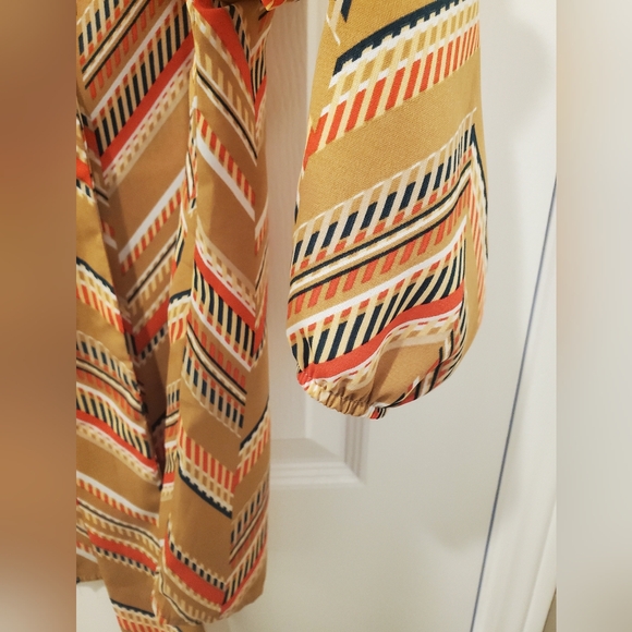 Retro look Forever 21 neck tie blouse, size S - Picture 5 of 7